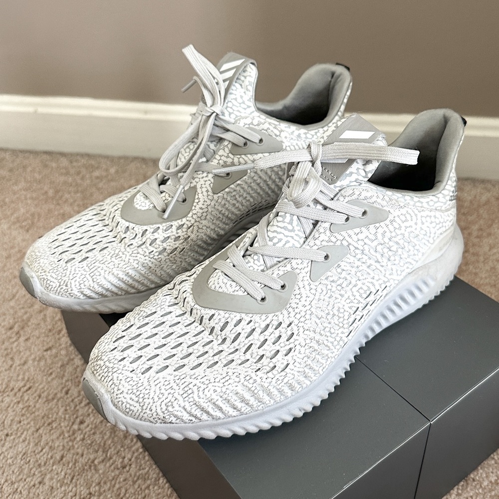 Adidas - White & Grey AlphaBounce Sneakers